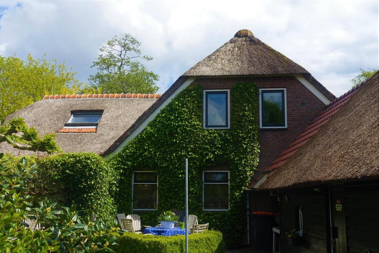 Bed and Breakfast De Aardigeyt Giethoorn Exteriér fotografie
