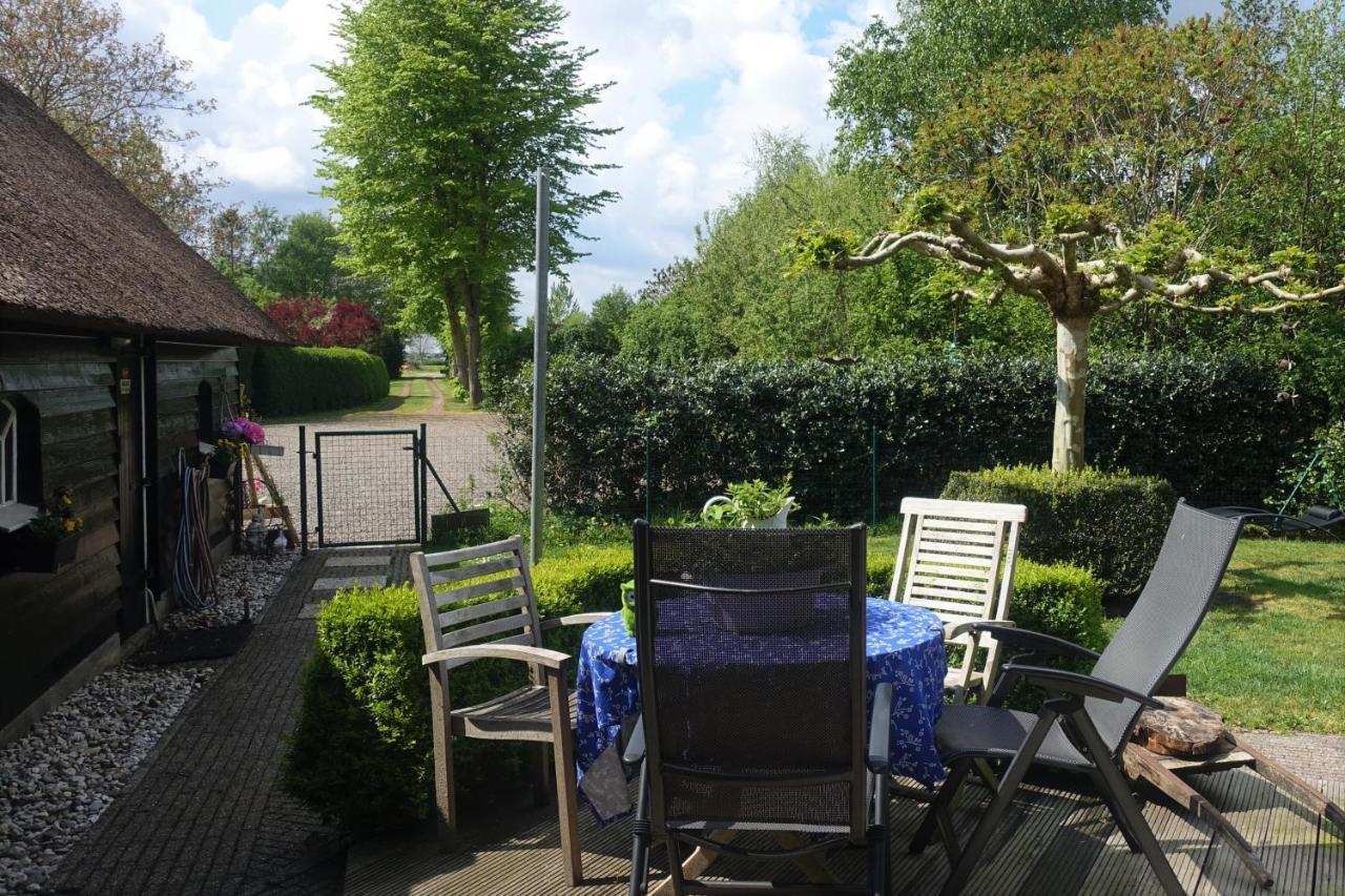 Bed and Breakfast De Aardigeyt Giethoorn Exteriér fotografie