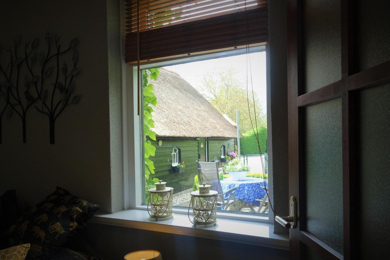 Bed and Breakfast De Aardigeyt Giethoorn Exteriér fotografie